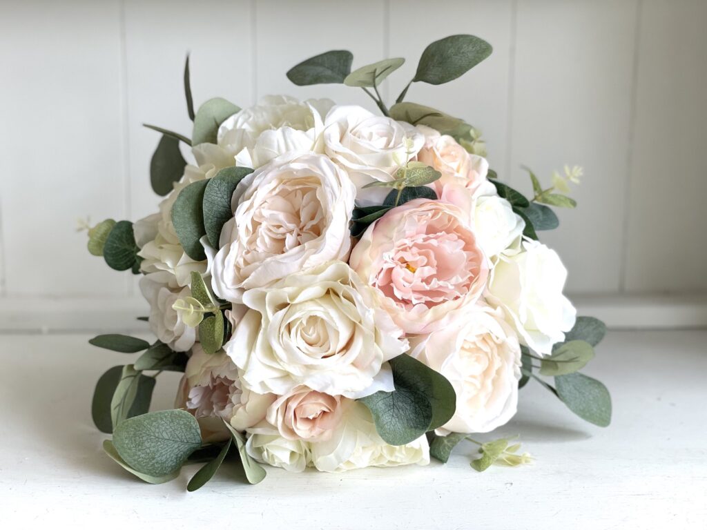 The Symbolism and Meaning Behind Wedding Flowers